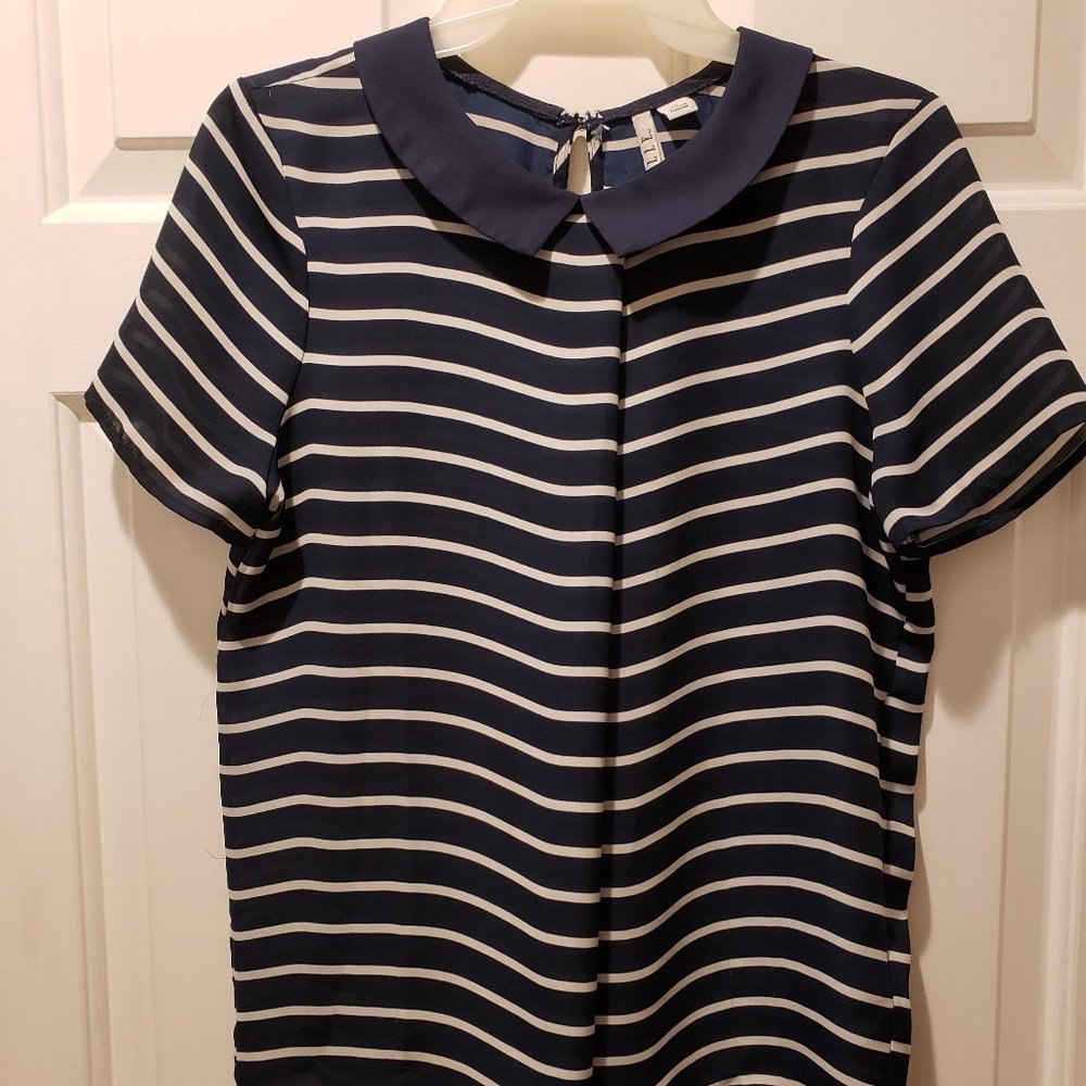 Elle Size XS Navy Striped Blouse